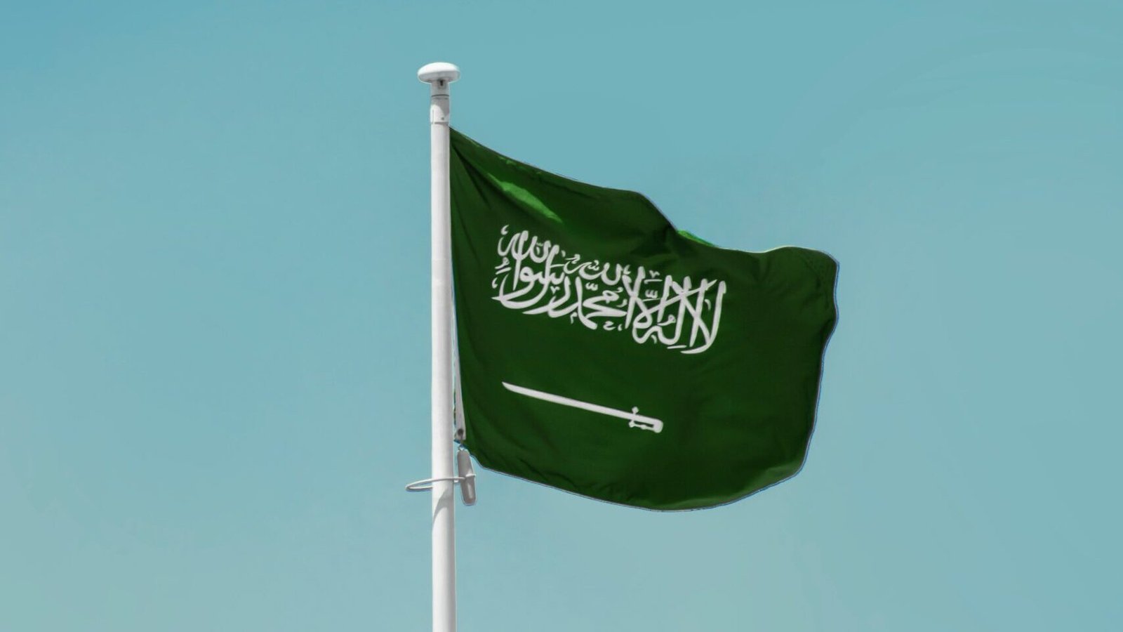 Mengundurkan Diri Saat Kontrak Masih Berlaku di Arab Saudi: Apa yang Perlu Diketahui Tenaga Kerja Asing?